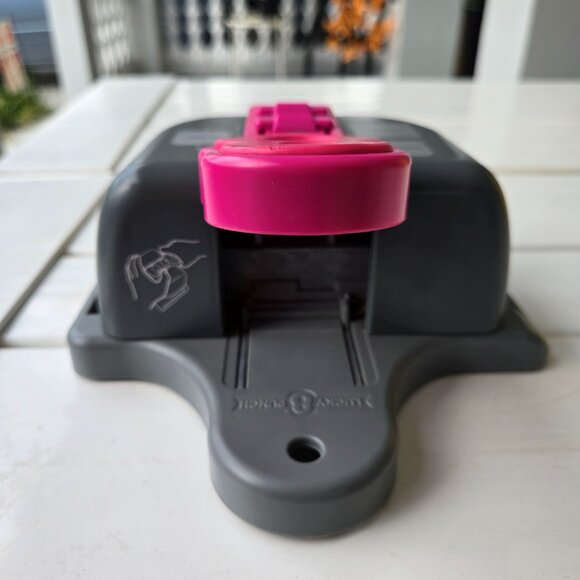 We R Memory Keepers Lucky Paper Outer Inner Combined Punch Scrapbooker Supply - Picture 8 of 8